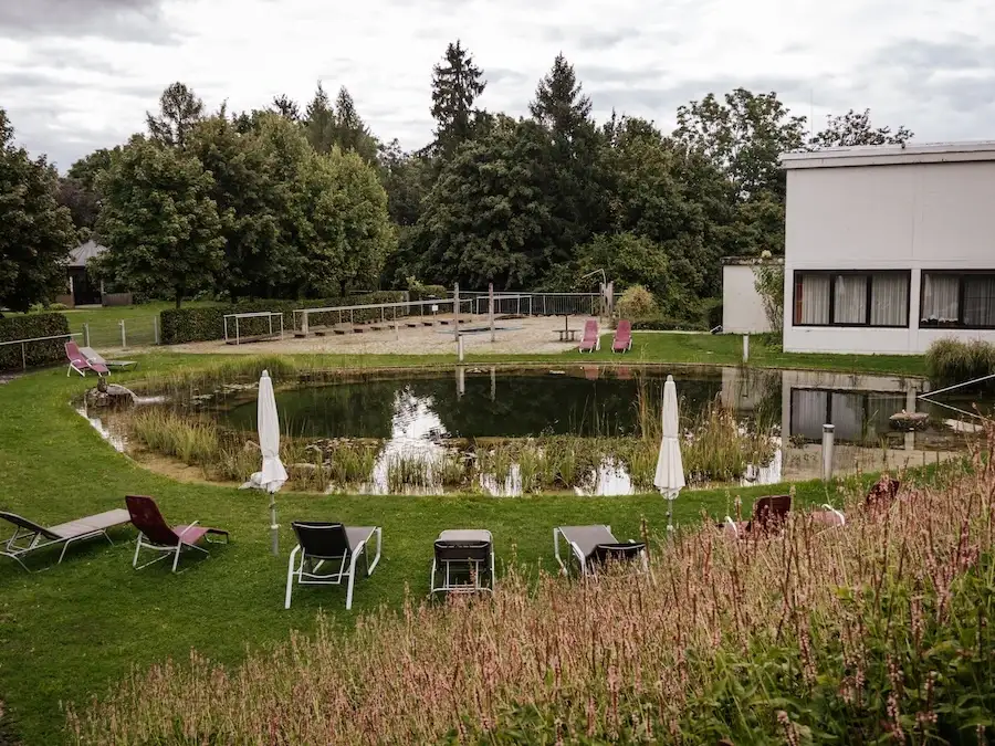 Blick auf den Teich im Kurgarten