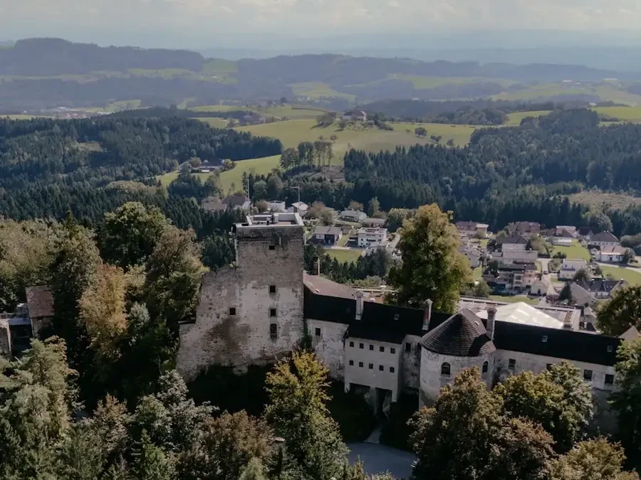 Burg Kreuzen von Oben